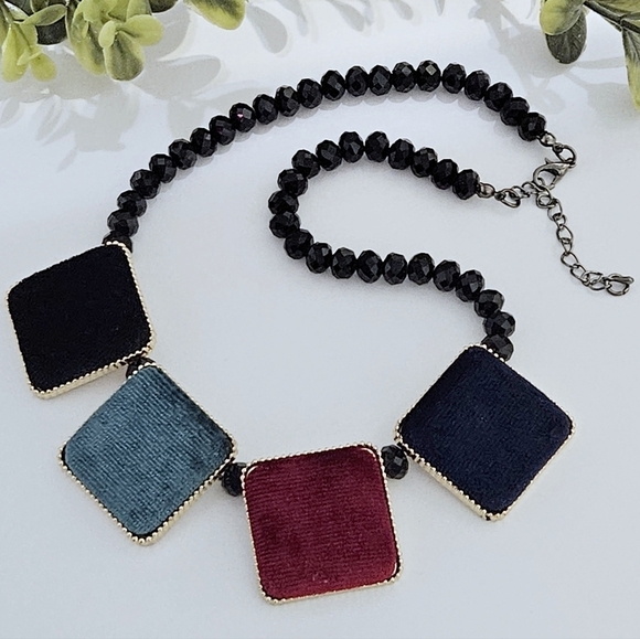 VINTAGE STATEMENT Unique Handmade Necklace - Picture 2 of 5